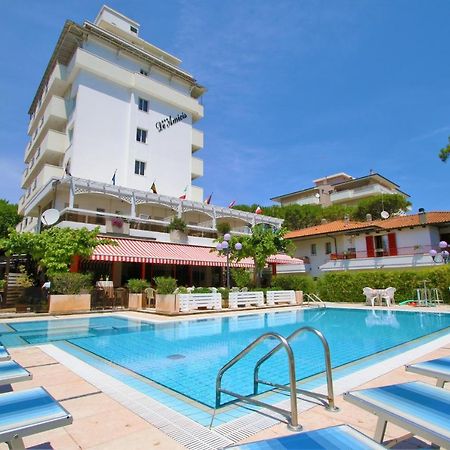 Hotel De Amicis Riccione Exteriör bild