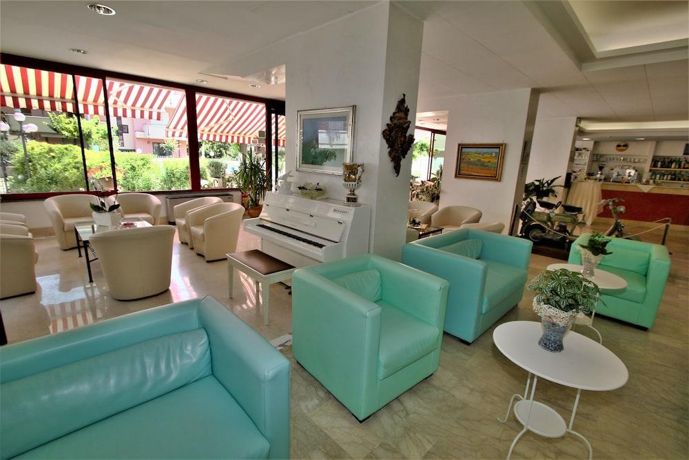 Hotel De Amicis Riccione Exteriör bild
