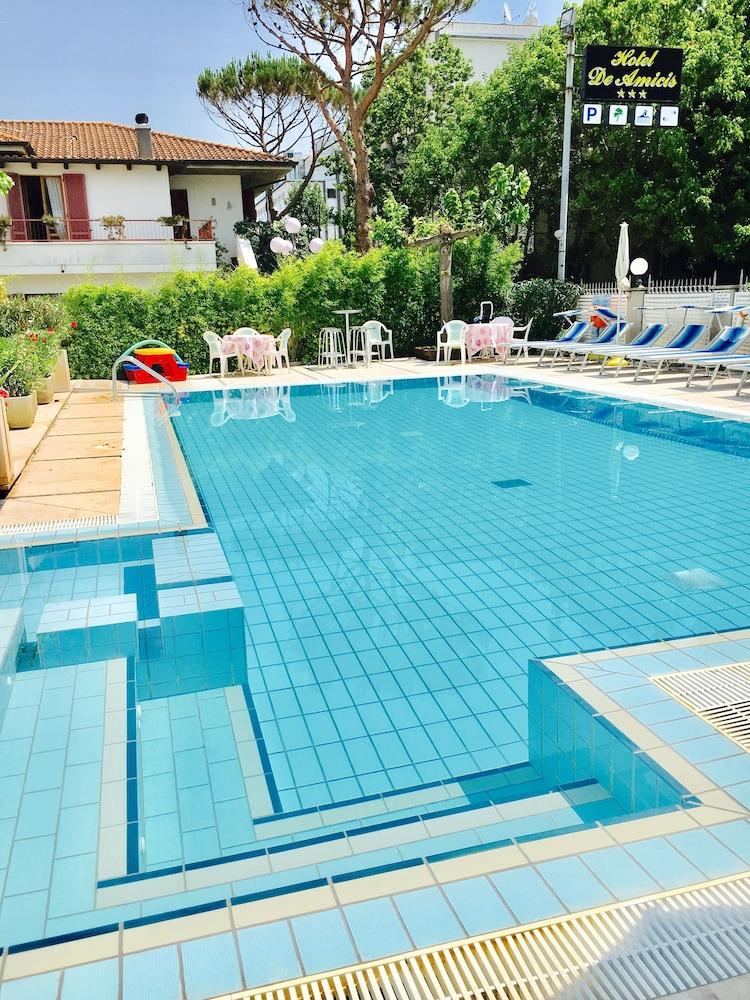Hotel De Amicis Riccione Exteriör bild