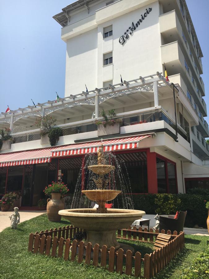 Hotel De Amicis Riccione Exteriör bild